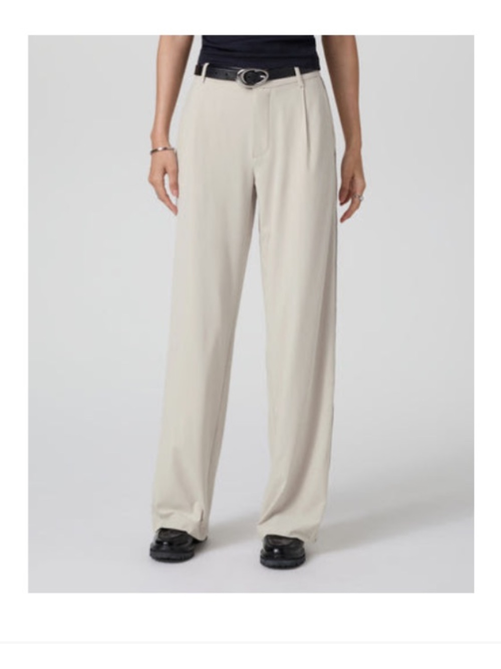 Vuori Wide-Leg Trousers in mushroom